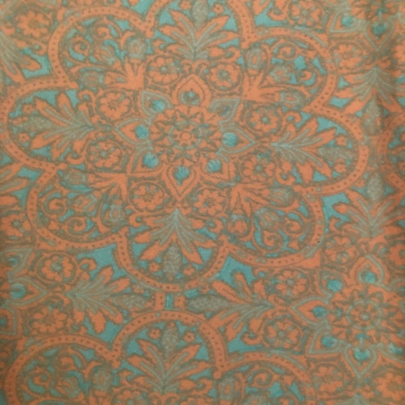 Lularoe Classic T - Picture 2 of 2